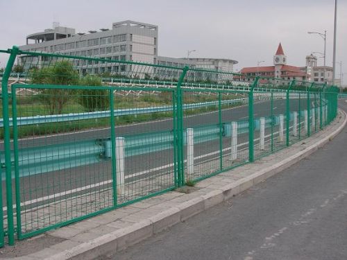 供应市场安全护栏网AW-010