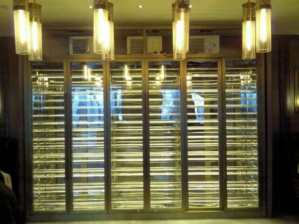 定制不锈钢酒柜 酒庄恒温酒柜玫瑰金不锈钢酒柜酒架