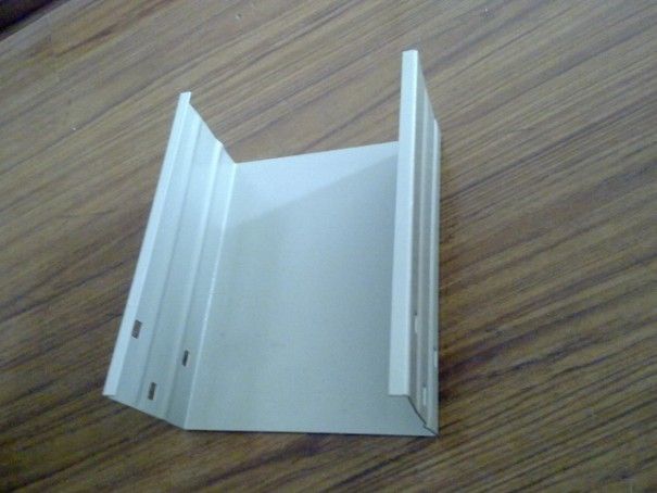 固强槽式大跨距汇线桥架