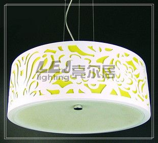 黄底雕花吊灯