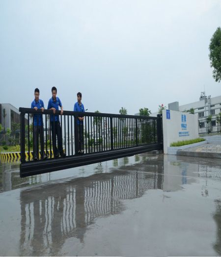 工业厂房无轨悬浮门