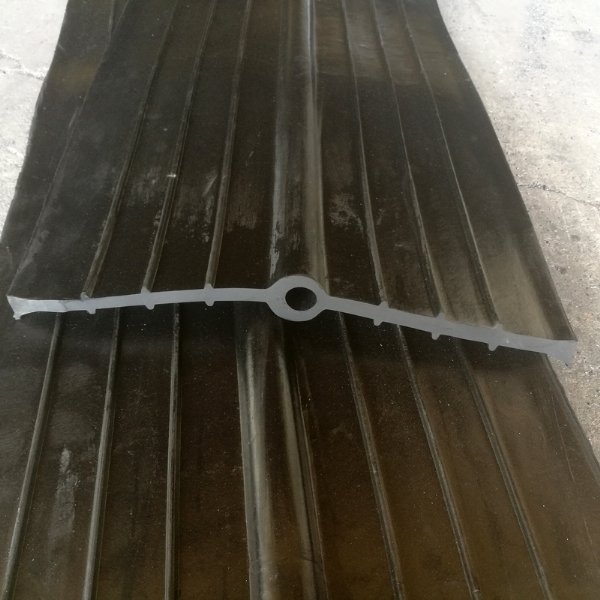 651型桥梁施工缝用橡胶止水带