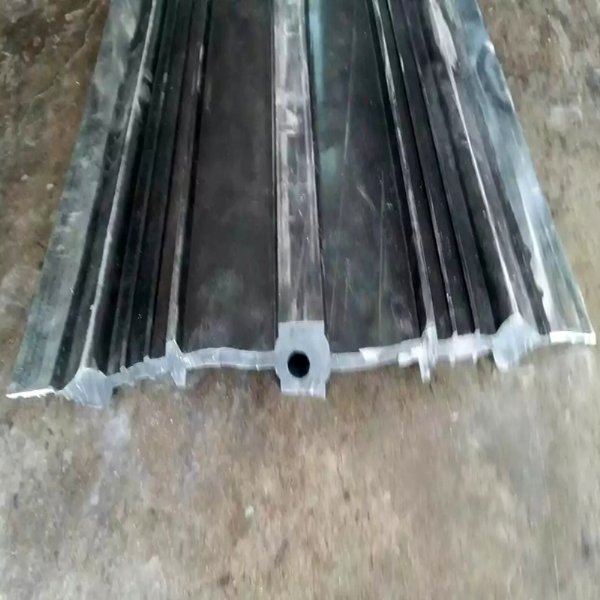 钢边橡胶复合型止水带