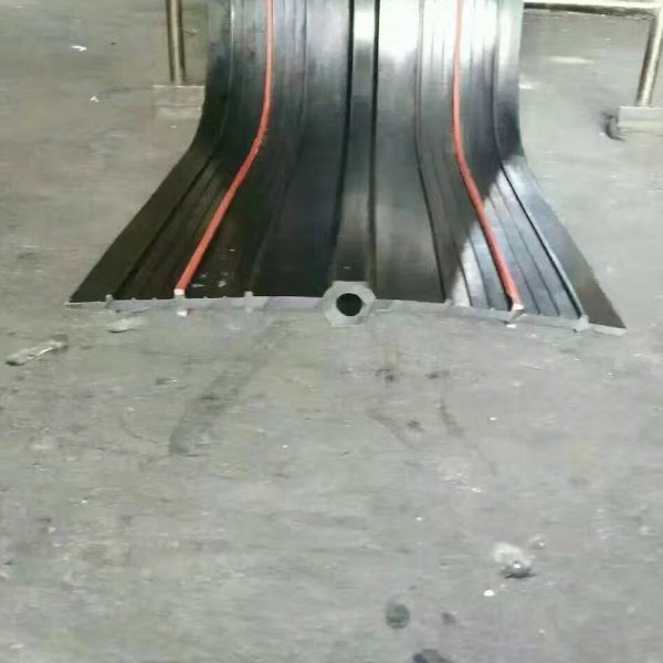 埋入式橡胶止水带