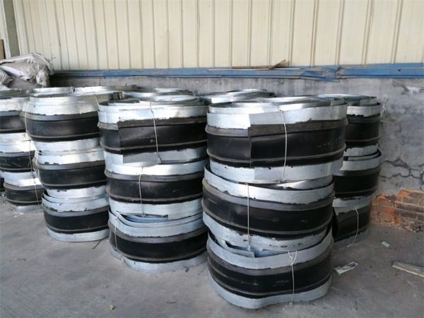 变形缝中埋式钢边橡胶止水条