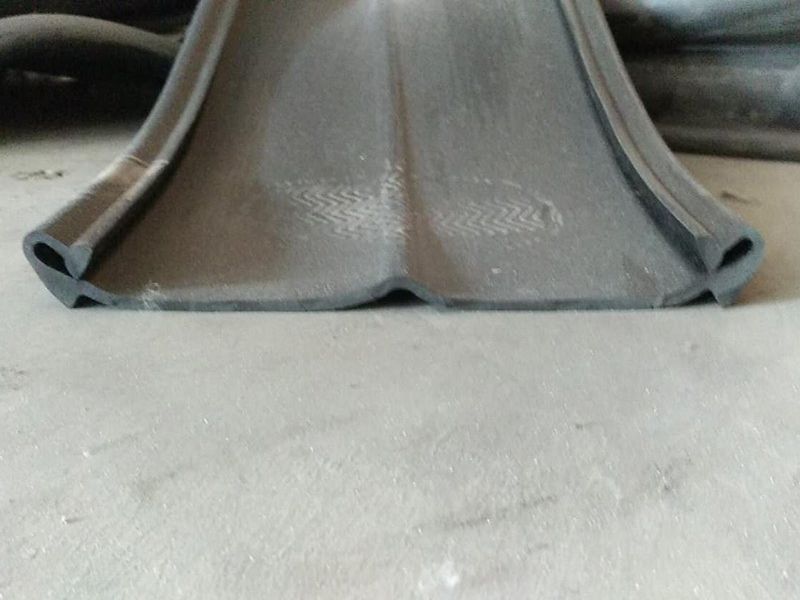 桥梁伸缩缝止水带安装