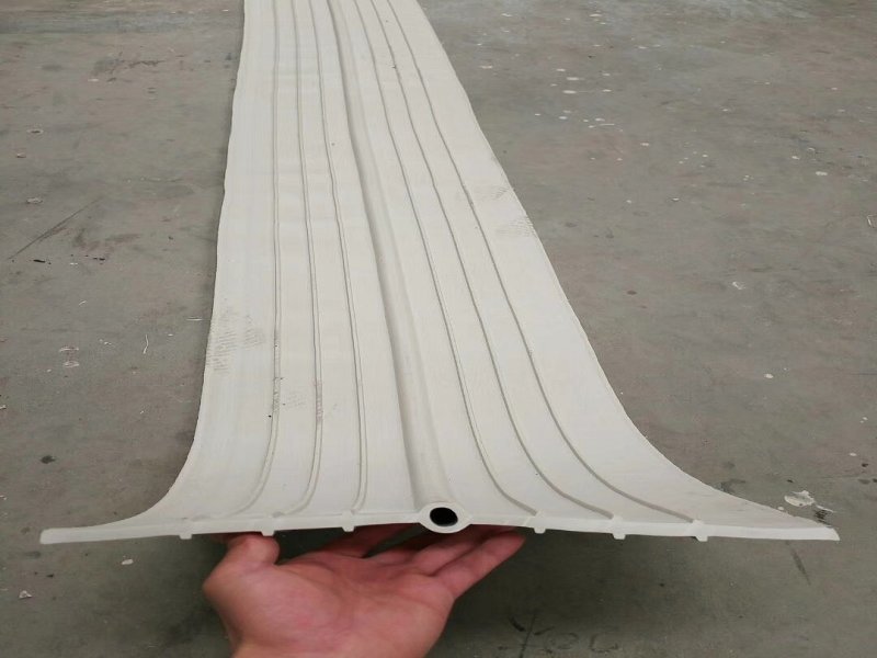 651型中埋式塑料止水带