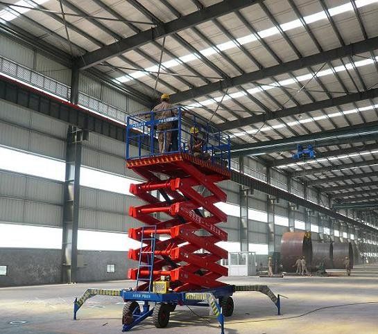 移动式液压升降机