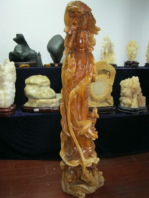 提供红豆杉木雕