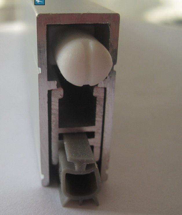 自动升降式门底密封条