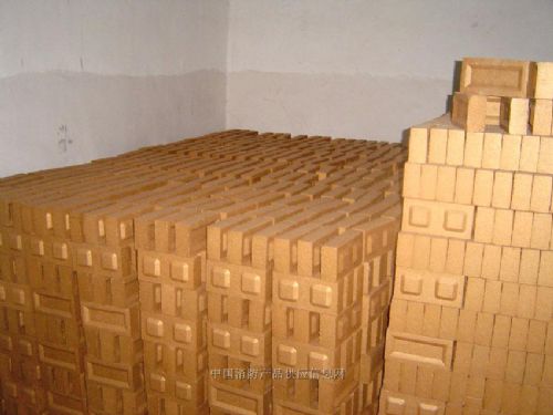 ģ