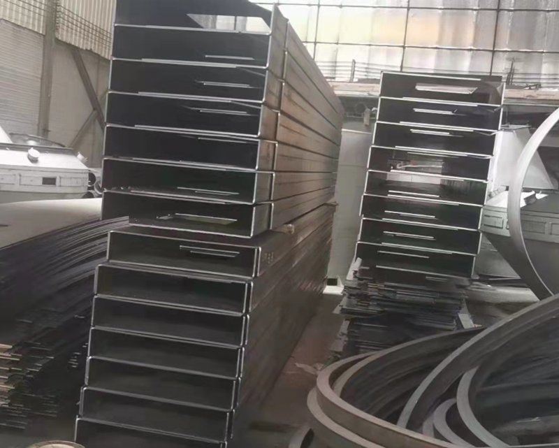 不锈钢焊接加工水箱水槽U型折弯板拉丝板316材质