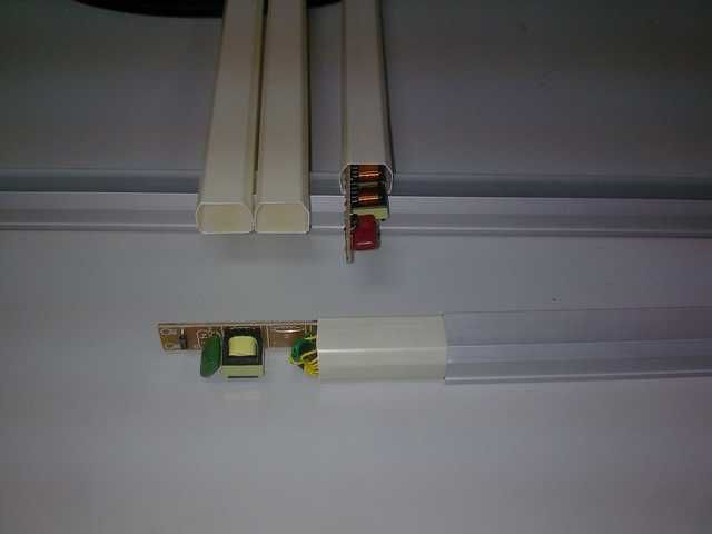 T5支架内置PVC绝缘套管