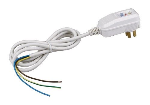 供应国内220V-16A漏电保护插头