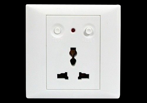 供应220V-10A多功能漏电保护3孔插座