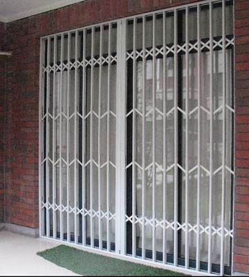 不生锈彩钢防盗防护门窗