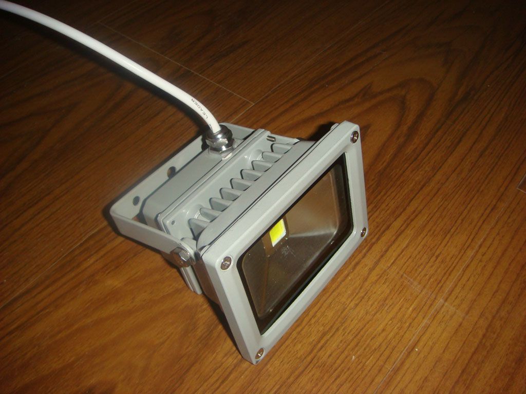 大功率集成LED投光灯