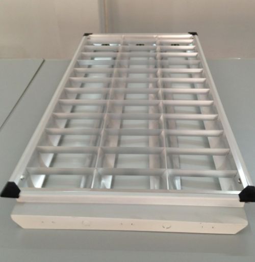 LED T8/T10格栅灯盘