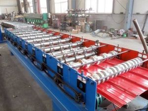 BRF型卧式彩钢夹芯板生产线